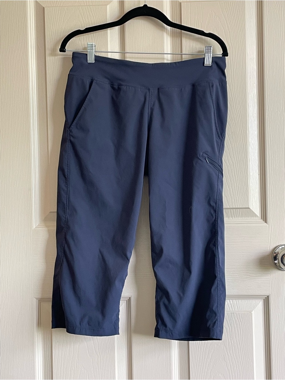 Mountain Hardwear Women's Navy Blue Capris